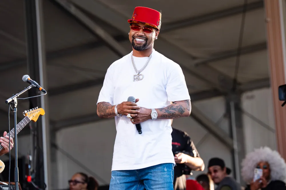 JUVENILE performing on tour